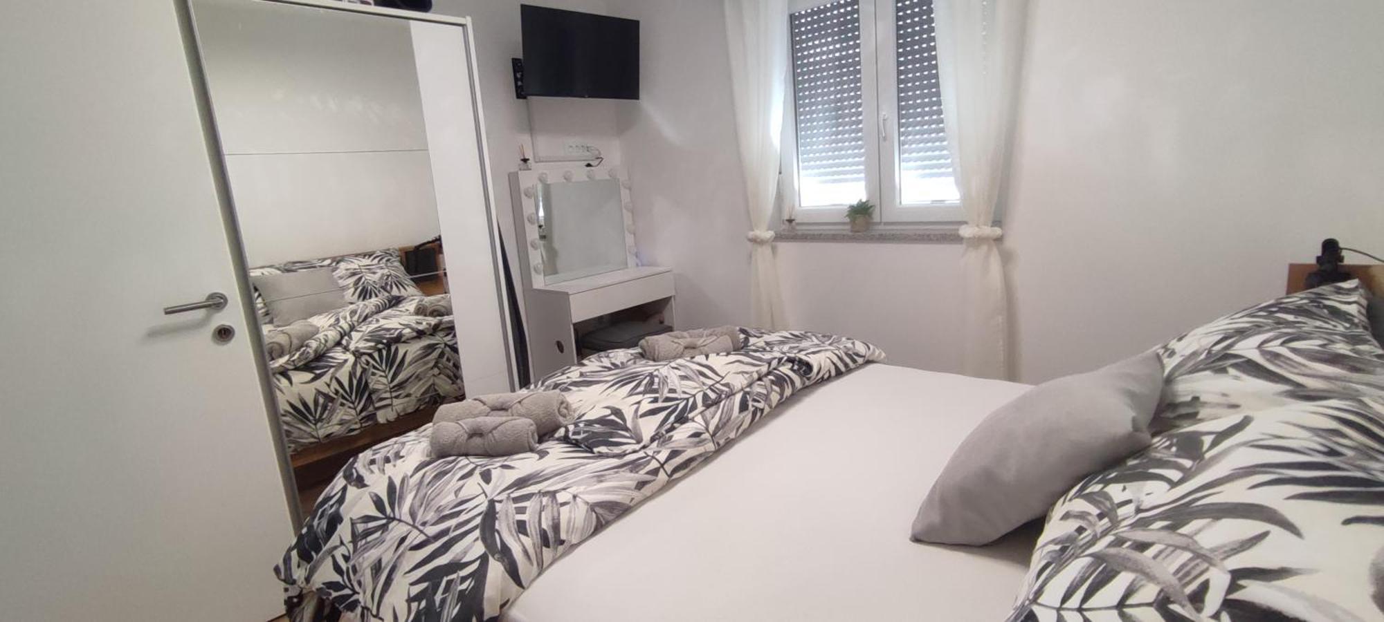 Sunny Oasis Apartment - High Ground Floor With Sunny Terrace & Private Garden!! Medulin Kültér fotó