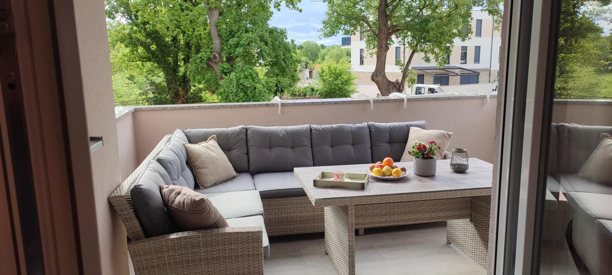 Sunny Oasis Apartment - High Ground Floor With Sunny Terrace & Private Garden!! Medulin Kültér fotó
