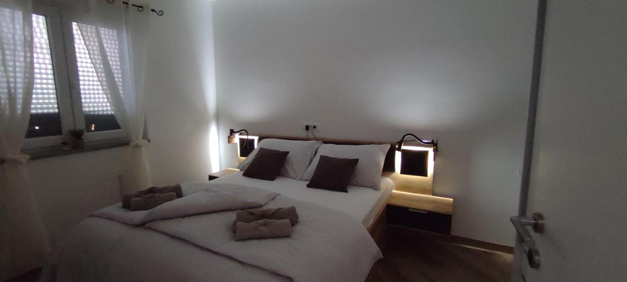 Sunny Oasis Apartment - High Ground Floor With Sunny Terrace & Private Garden!! Medulin Kültér fotó